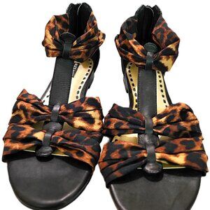 Alex Marie Leopard Print Sandals Flat Ankle Wrap Back Zip Boho Chic Size 6 NWOT